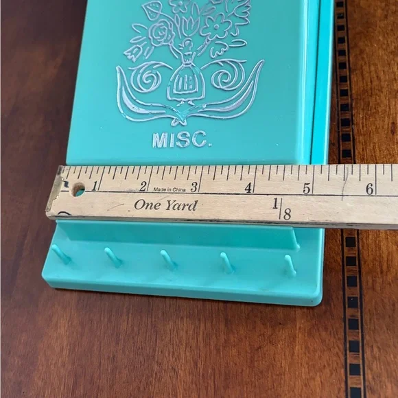 Vintage Fesco Plastic Letter Organizer Wall Mount Decor - Picture 9 of 10